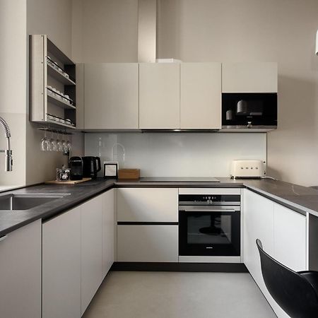 Ferienwohnung Navigli, 90 Square Meters, Free Parking Ripa Ticinese Mailand Exterior foto