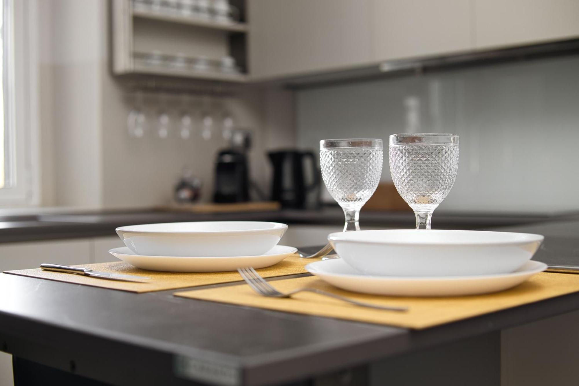 Ferienwohnung Navigli, 90 Square Meters, Free Parking Ripa Ticinese Mailand Exterior foto